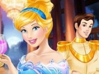 Royal Gown Selection: A Fairy Tale Dress-Up Adventure